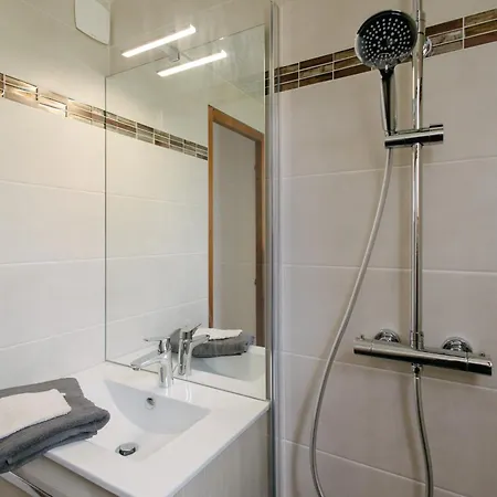 Apartment Les Alpages 73 - *